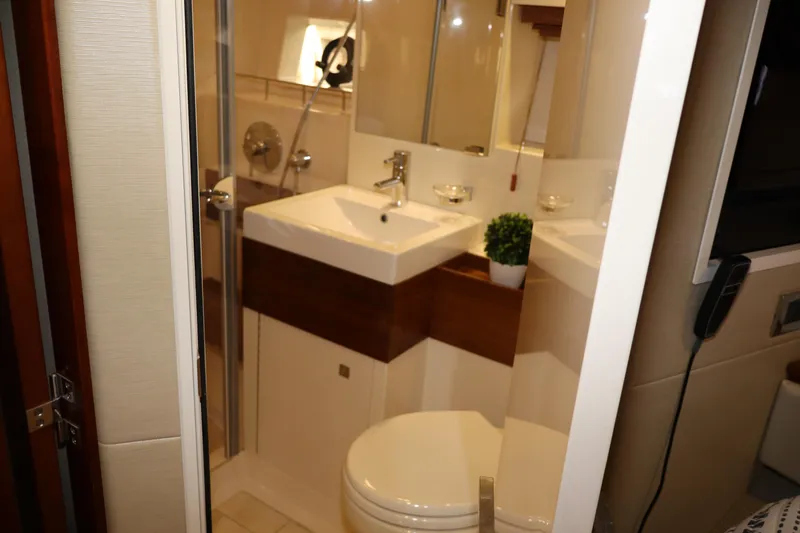 Someday Yacht Photos Pics 2015 Sea Ray 410 Sundancer- SOMEDAY- Master Head