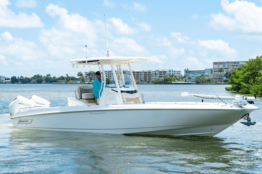 2020 Boston Whaler 270 Dauntless