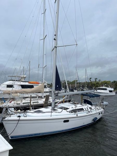 2000 Hunter 380