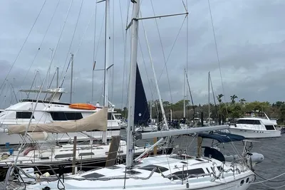 Hunter 380