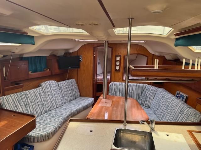 2000 Hunter 380