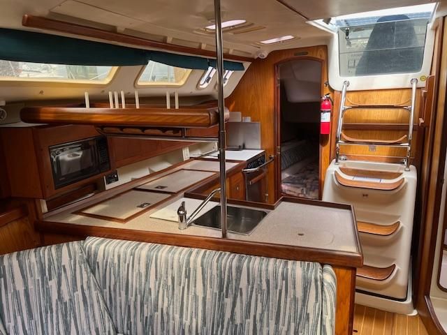 2000 Hunter 380