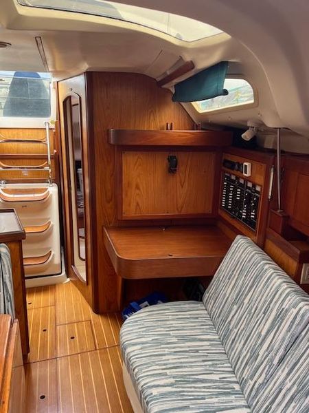 2000 Hunter 380
