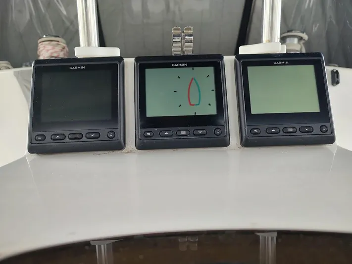 Oziem8 Yacht Photos Pics 