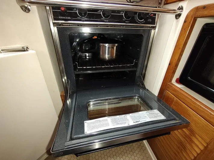 Oziem8 Yacht Photos Pics 