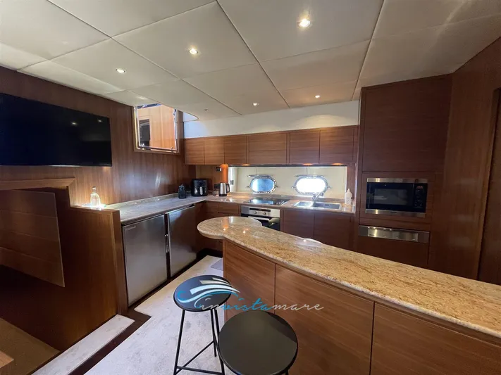  Yacht Photos Pics Velvett 90 cucina