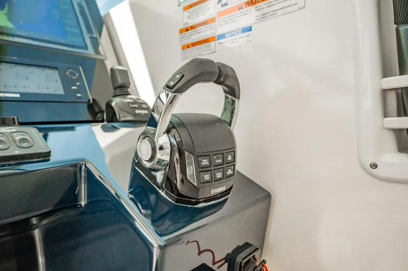 Waikiki Yacht Photos Pics 2017 Pursuit DC 325 Dual Console boat controls with Yamaha throttle.