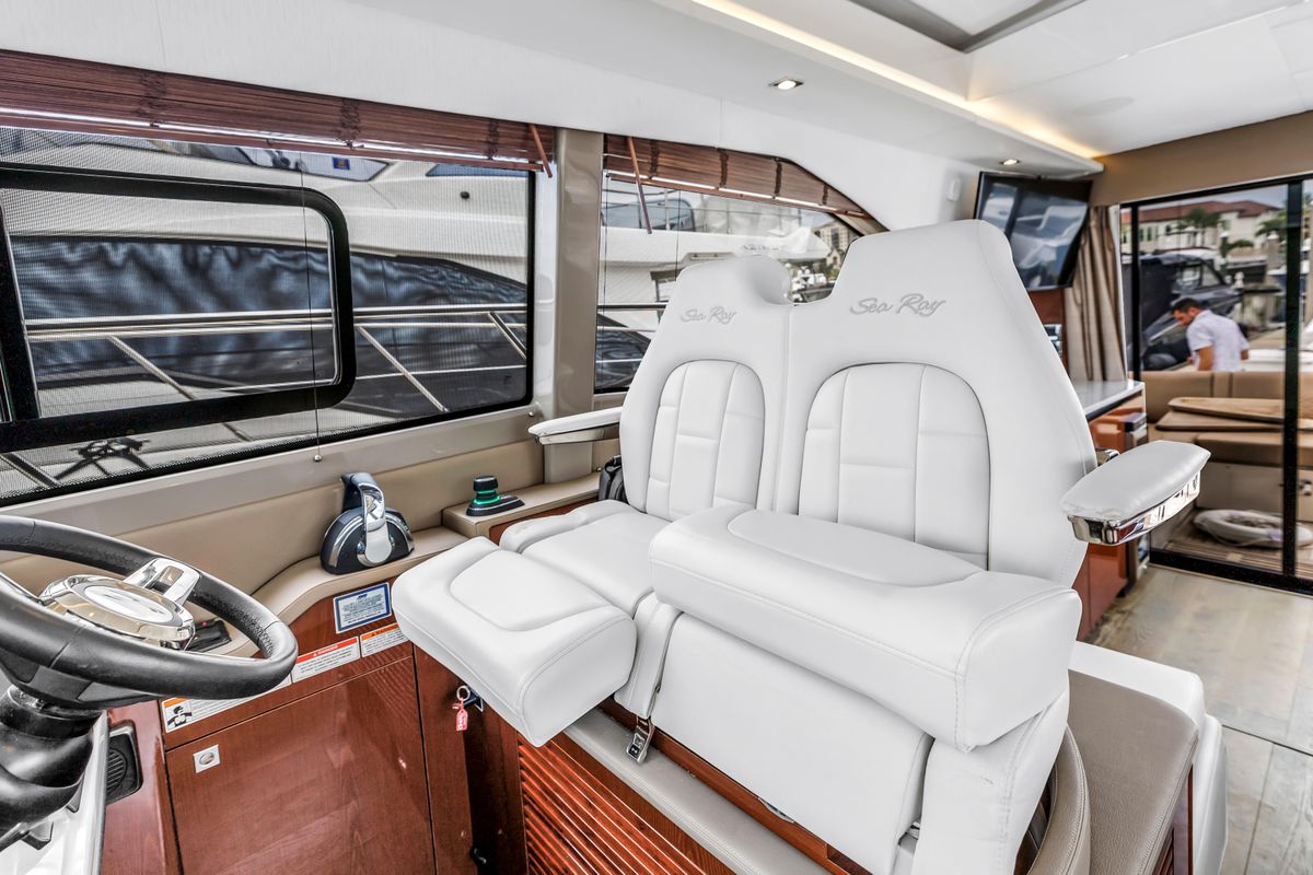 2017 Sea Ray 46 