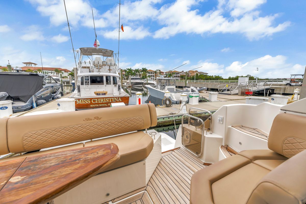 2017 Sea Ray 46 