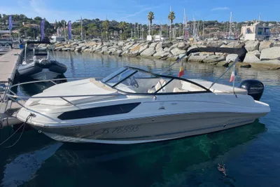 2018 Bayliner VR5 Cuddy