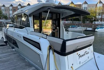 Jeanneau NC33