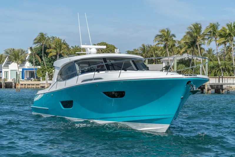 Eclipse 505 Shadow Hull #002 Yacht Photos Pics 