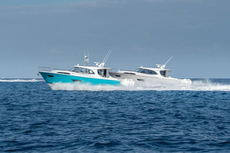 Eclipse 505 Shadow Hull #002 Yacht Photos Pics 