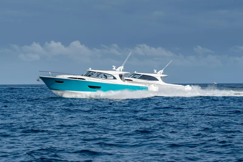 Eclipse 505 Shadow Hull #002 Yacht Photos Pics 