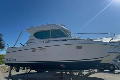 2004 Jeanneau Merry Fisher 805