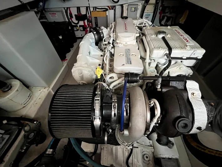  Yacht Photos Pics Engine of 2013 Back Cove 34 boat, detailed view of components and layout.