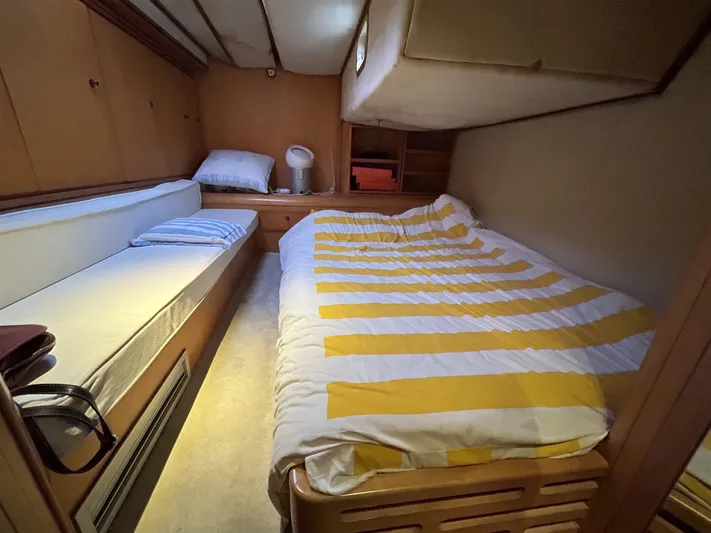  Yacht Photos Pics AL BARAKA - INTERNI CABINA VIP