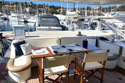 Yacht