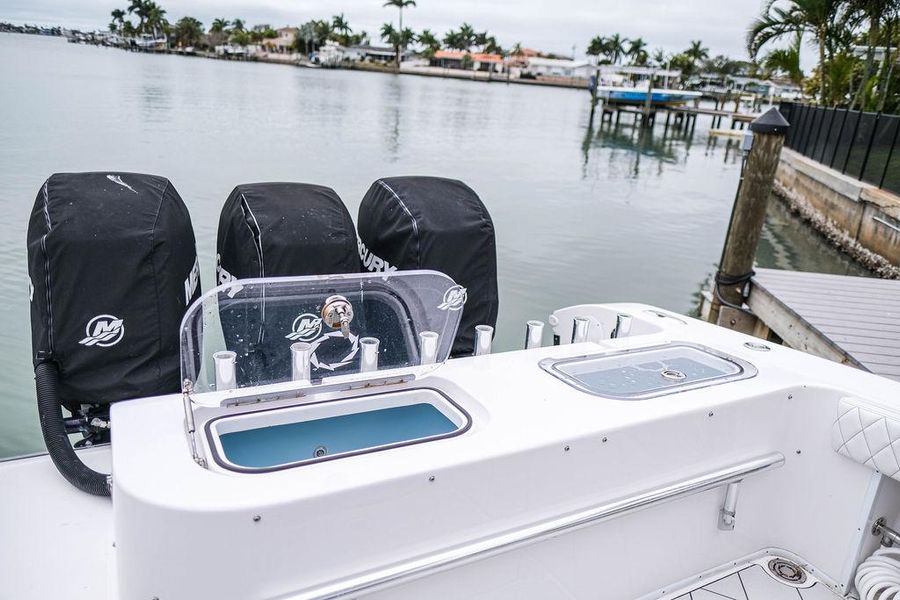 2014 Fountain 38 Center Console