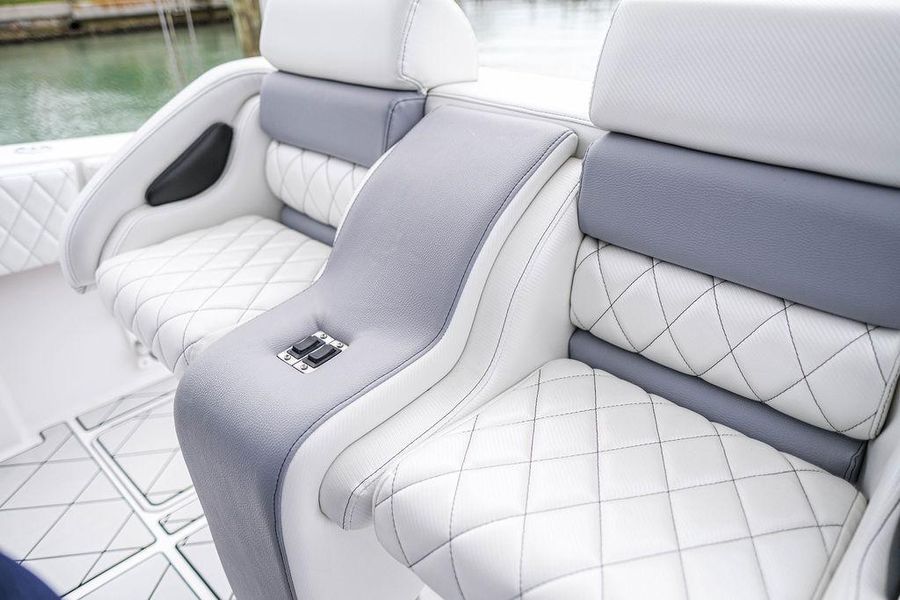 2014 Fountain 38 Center Console