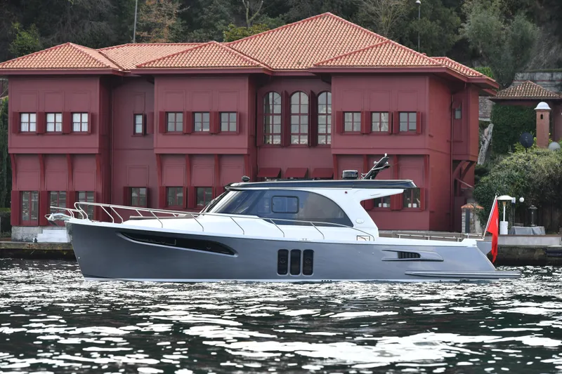 Falcon F-42 2x440 Hp Yanmar Yacht Photos Pics 