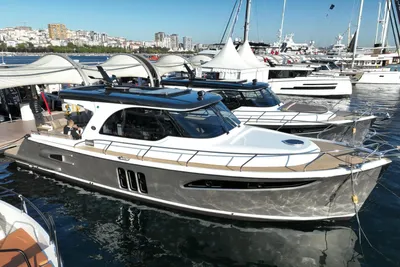 2025 Falcon Yachts F-42 2X370 HP YANMAR STANDART VERSION