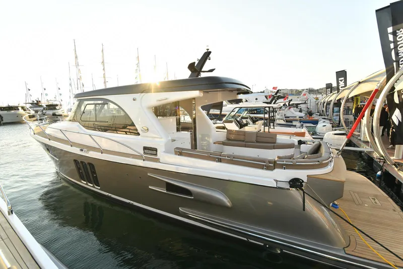 Falcon F-42 2x370 Hp Yanmar Standart Version Yacht Photos Pics 