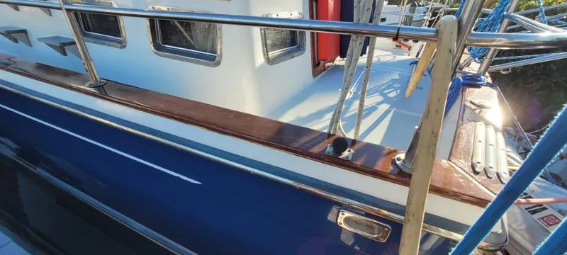 Midnight Yacht Photos Pics 