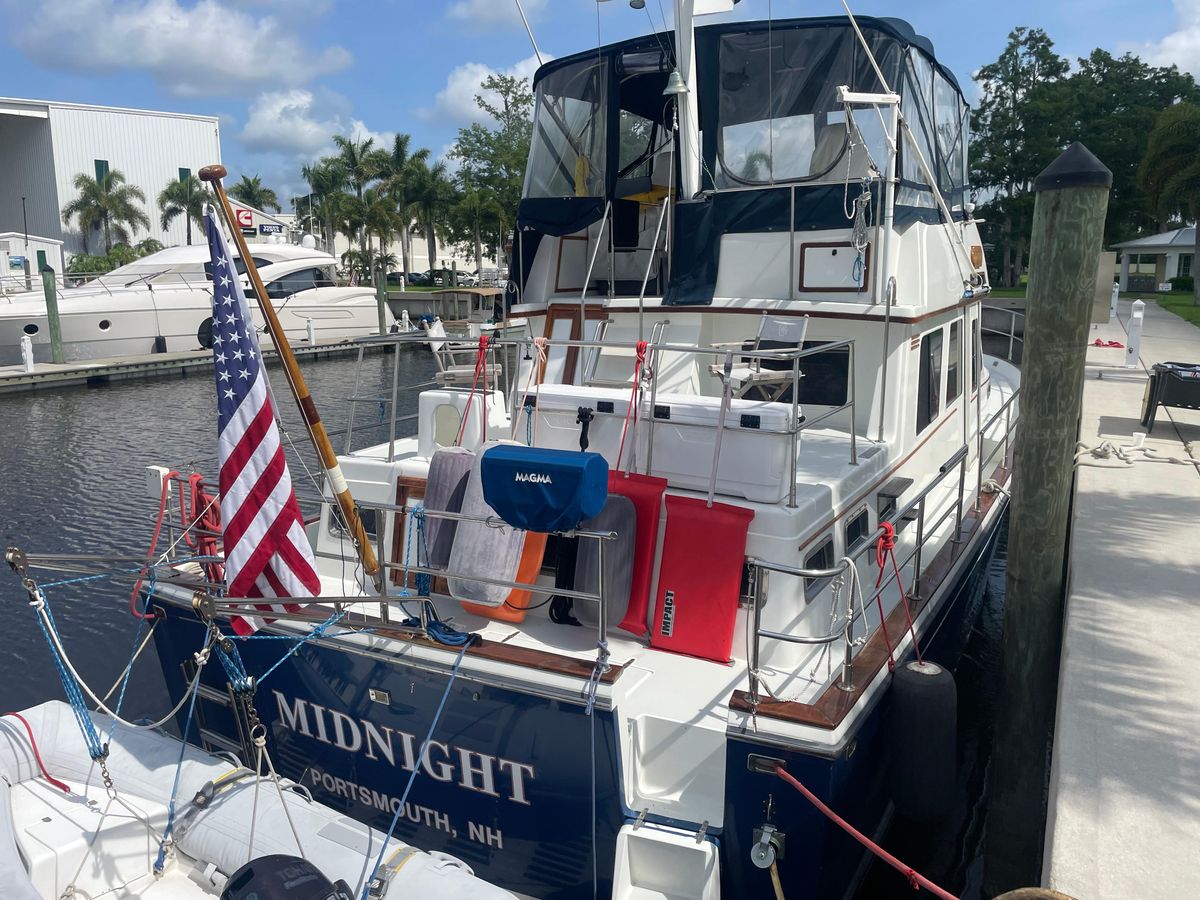 2001 Sabreline 43 