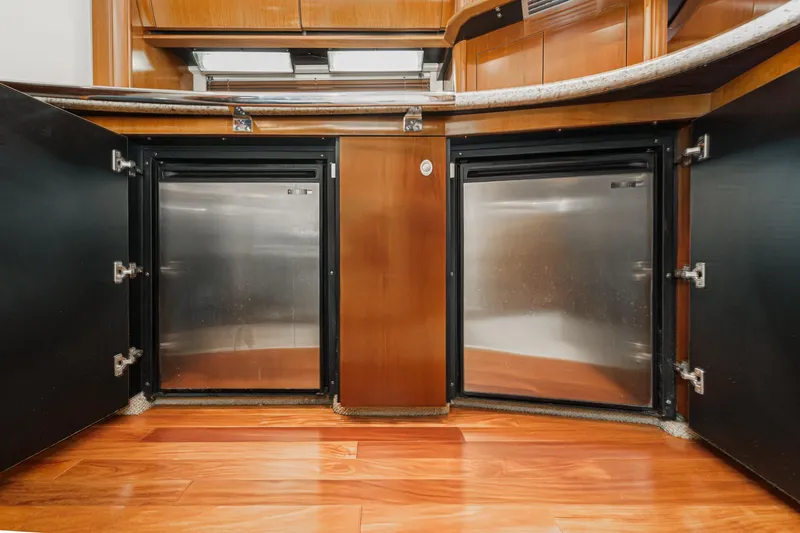 Enough 4 Now! Yacht Photos Pics 