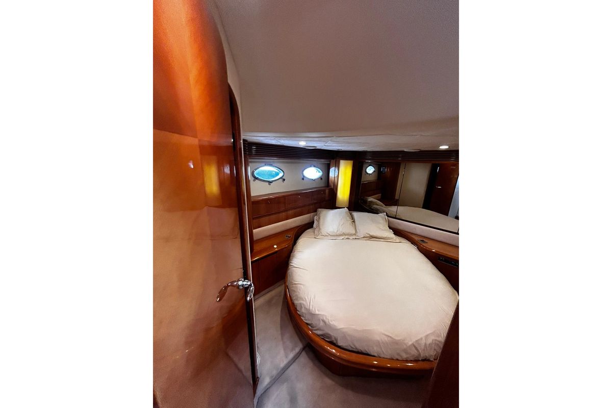 2001 Princess 66 