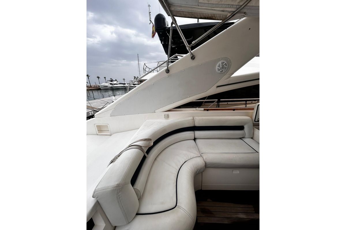 2001 Princess 66 