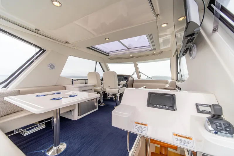 Evolution Yacht Photos Pics 2015 Riviera 50 Enclosed Bridge - ENVOLUTION