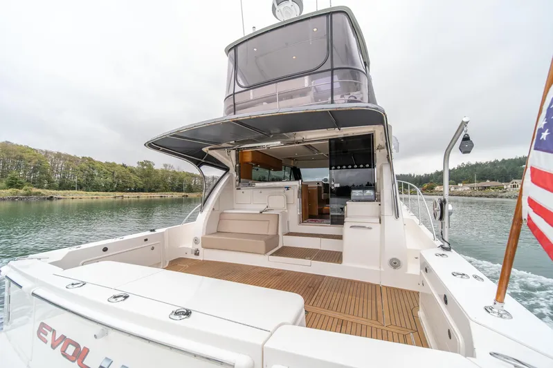 Evolution Yacht Photos Pics 2015 Riviera 50 Enclosed Bridge - ENVOLUTION