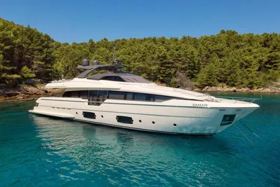 Ferretti Yachts 960