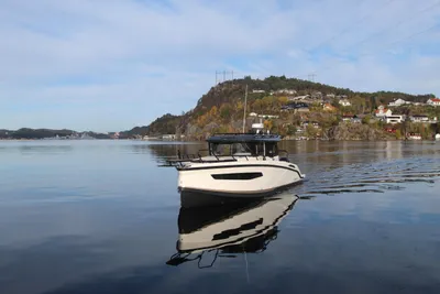 Navan C30 m/ Twin Mercury F300 V8