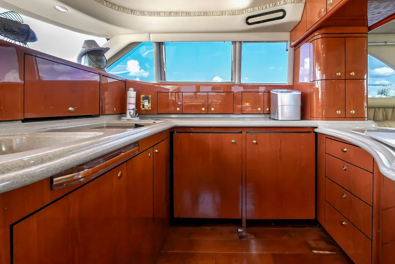 Buoy Shaker Yacht Photos Pics 