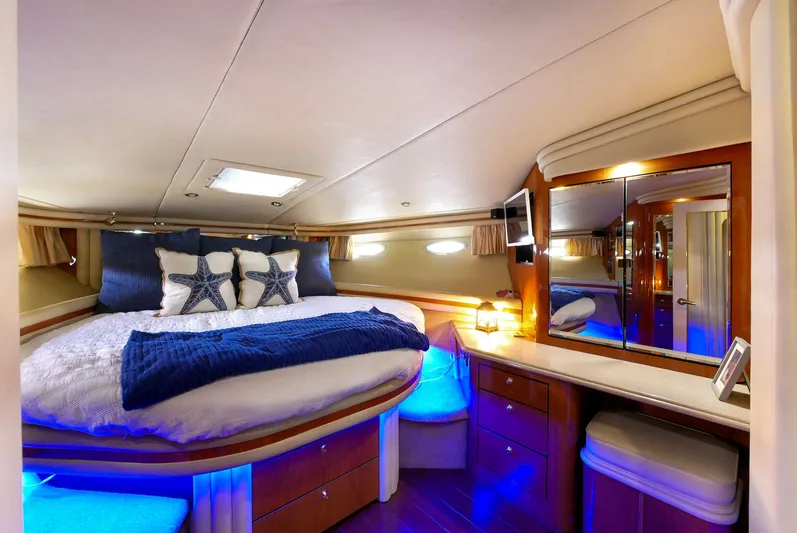 Buoy Shaker Yacht Photos Pics 