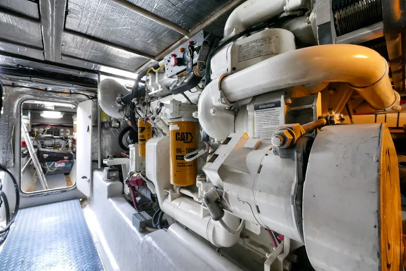 Buoy Shaker Yacht Photos Pics 