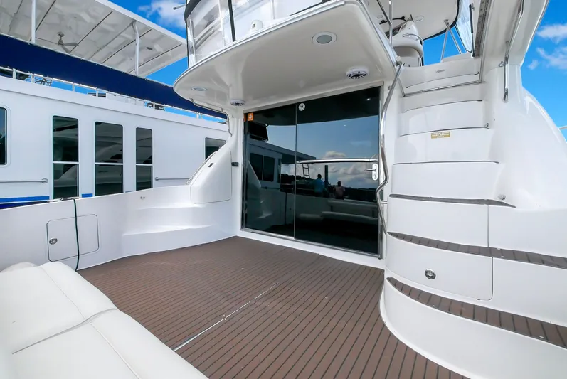 Buoy Shaker Yacht Photos Pics 