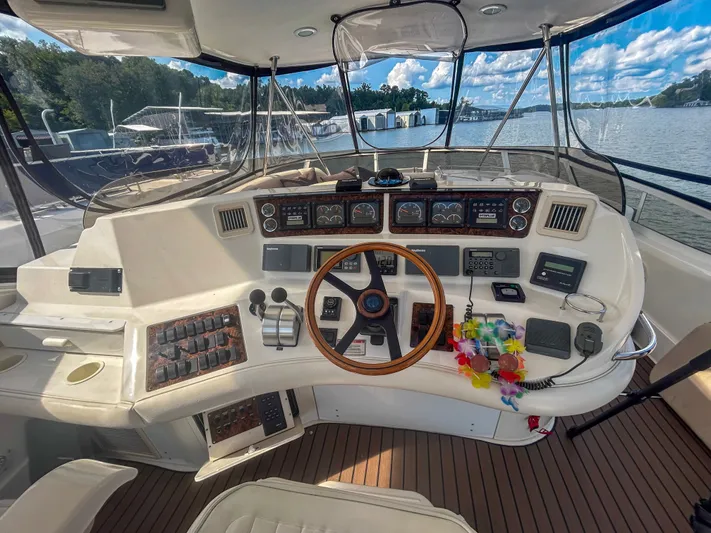 Buoy Shaker Yacht Photos Pics 