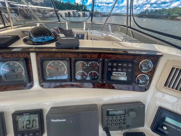 Buoy Shaker Yacht Photos Pics 