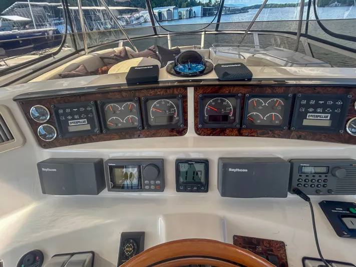 Buoy Shaker Yacht Photos Pics 