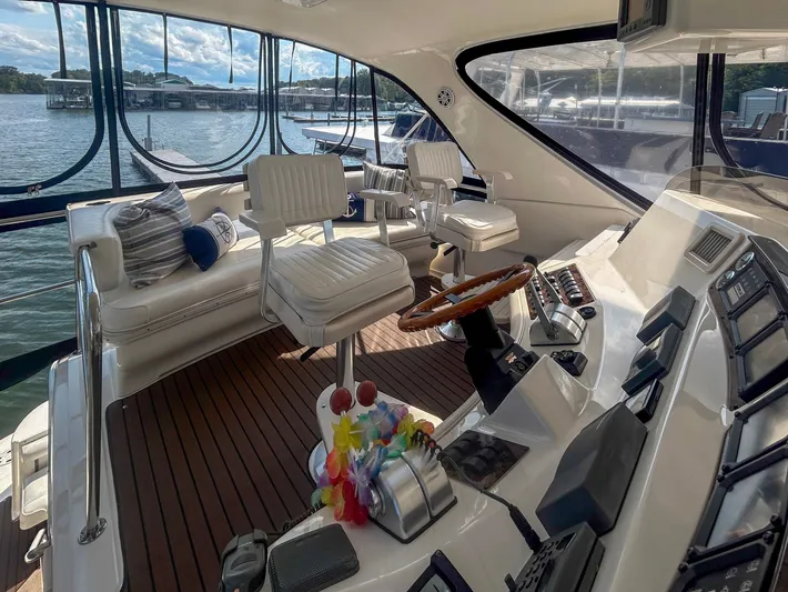 Buoy Shaker Yacht Photos Pics 