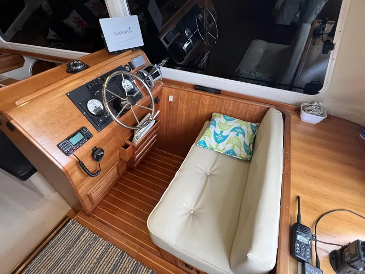 Beyond The Shore II Yacht Photos Pics PDQ 32 Passage Maker