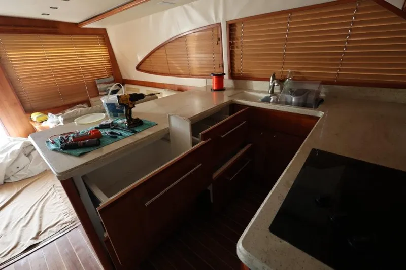 4 Ever Young II Yacht Photos Pics 