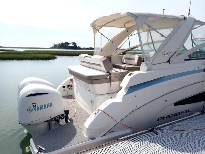 Regal 33 Xo Yacht Photos Pics 