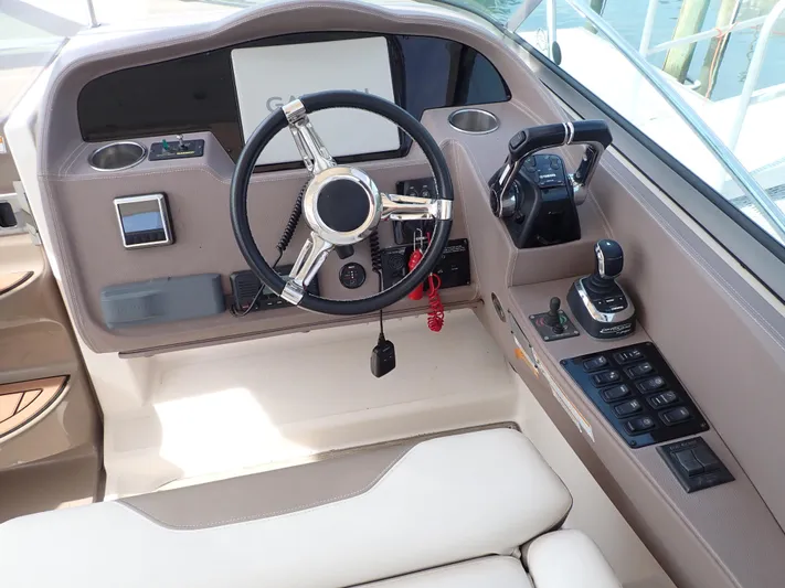 Regal 33 Xo Yacht Photos Pics 