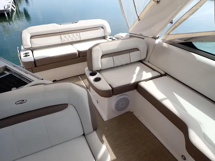 Regal 33 Xo Yacht Photos Pics 