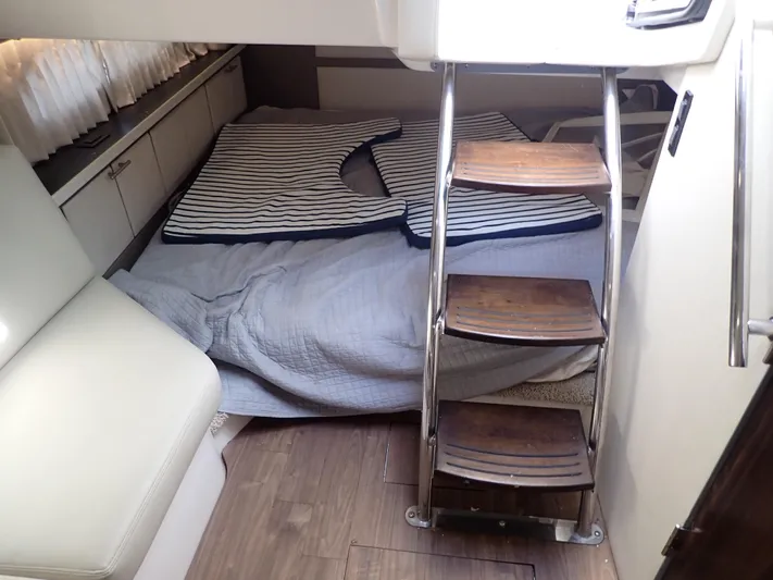 Regal 33 Xo Yacht Photos Pics 